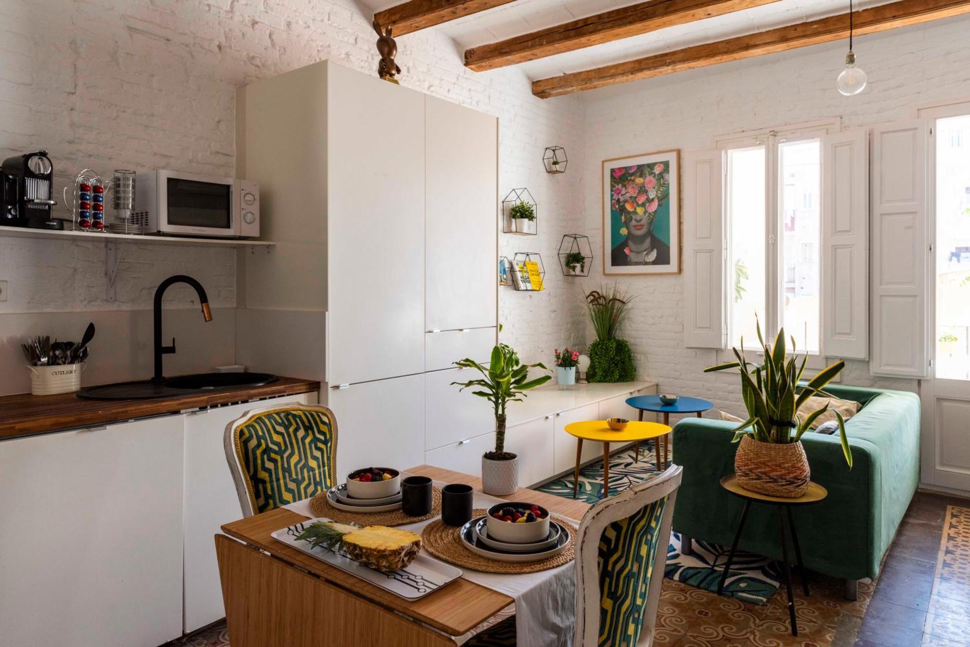 Enchanting 2 Bedroom Flat With Terrace Near Placa Espanya Barcelona Bagian luar foto