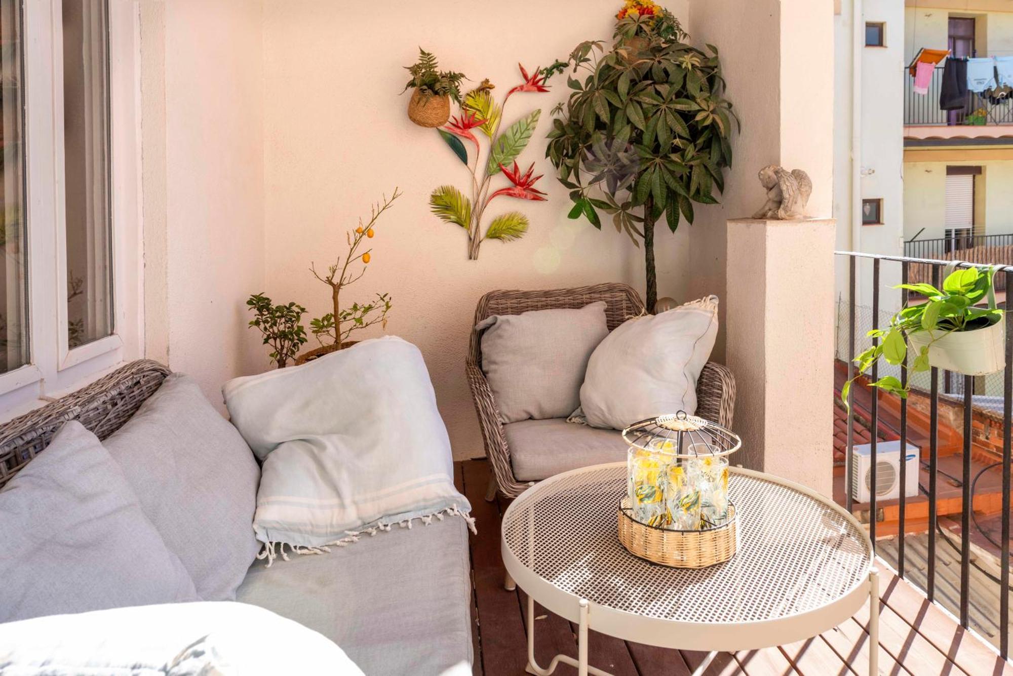 Enchanting 2 Bedroom Flat With Terrace Near Placa Espanya Barcelona Bagian luar foto