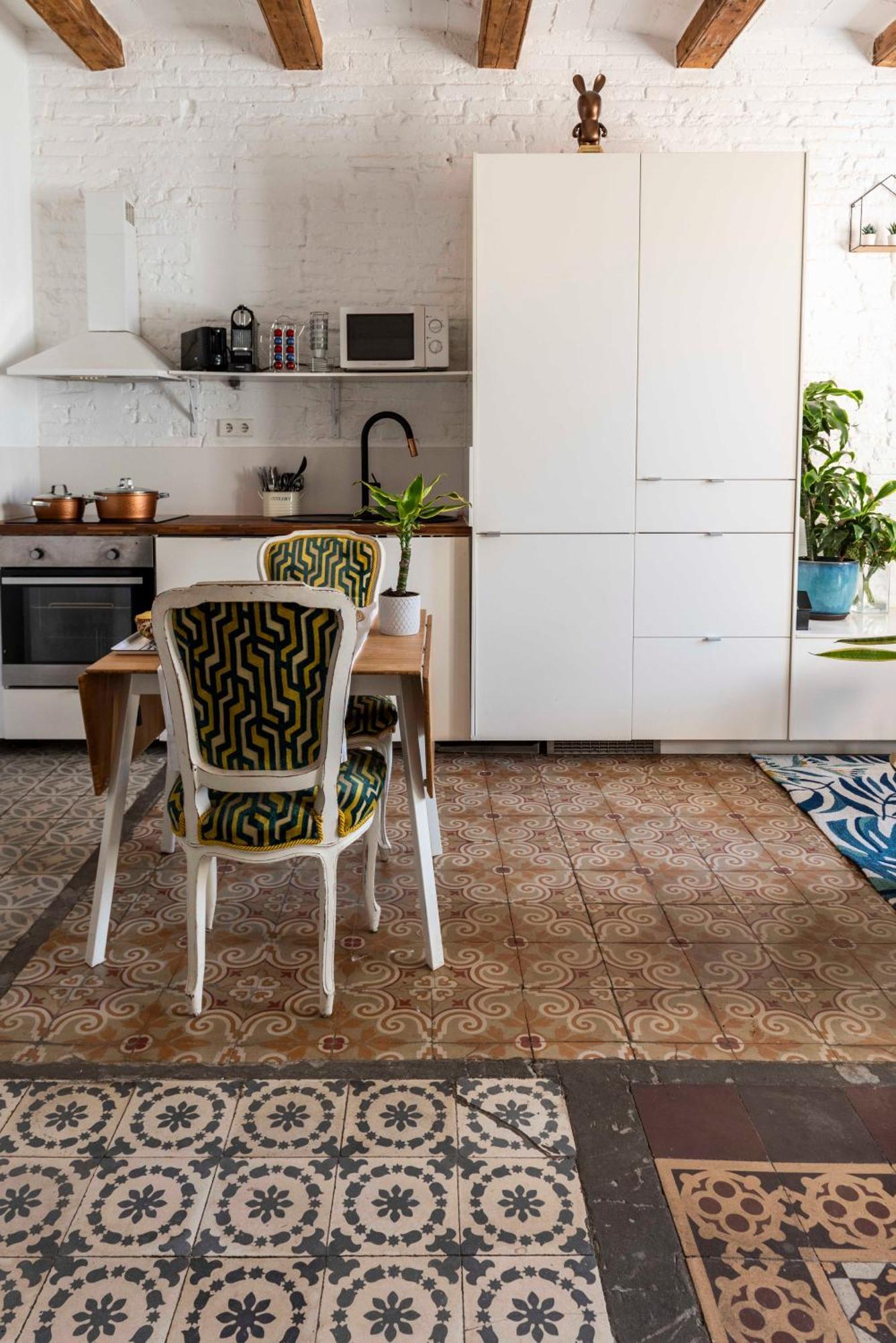 Enchanting 2 Bedroom Flat With Terrace Near Placa Espanya Barcelona Bagian luar foto
