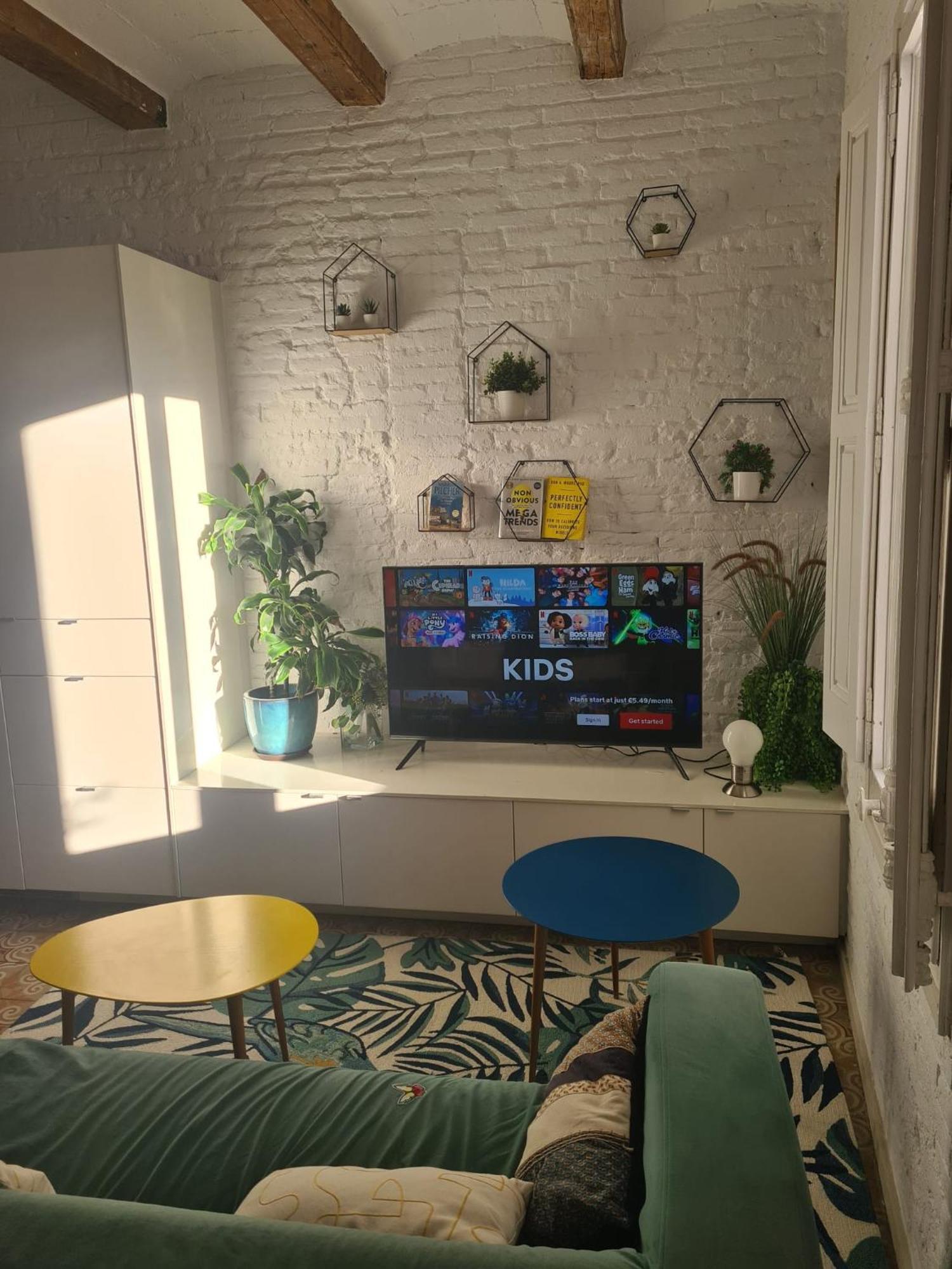 Enchanting 2 Bedroom Flat With Terrace Near Placa Espanya Barcelona Bagian luar foto